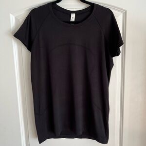 Lululemon Swiftly Tech 2.0 Shirt